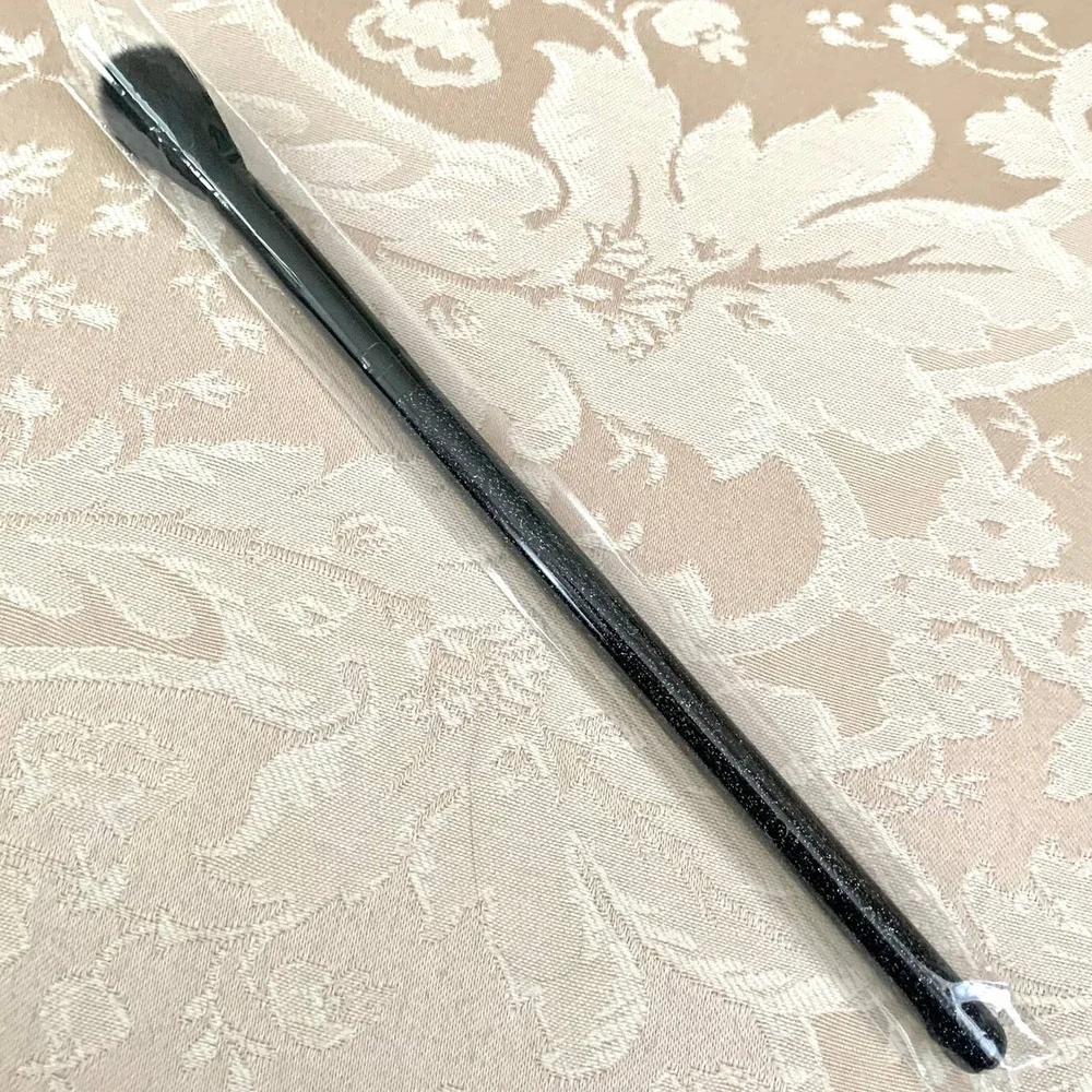 3/$15 MOTD E333 Your Time To Shine Highlighter Brush